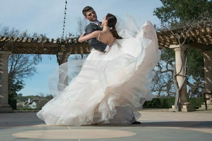 Wedding Dance Moves Photography